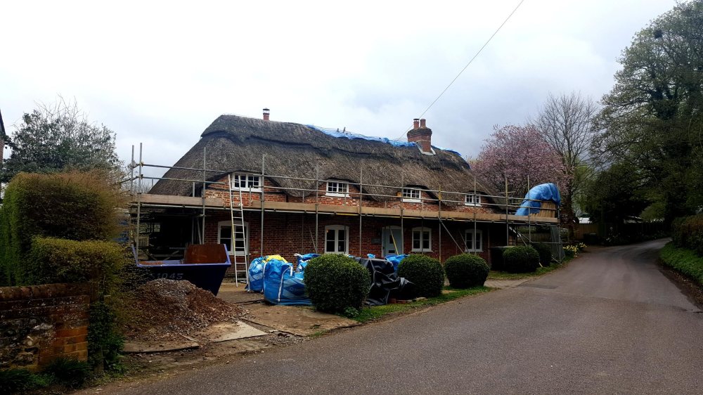 Thatch Shield Ltd - Many long-term owners of thatched cottages or listed buildings may be under insured
